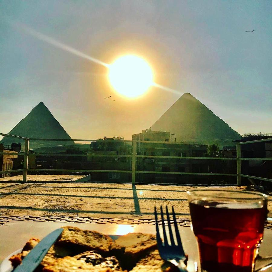 Carpet Alaadein Pyramids View Hotel Kafrat al Jabal Exterior photo
