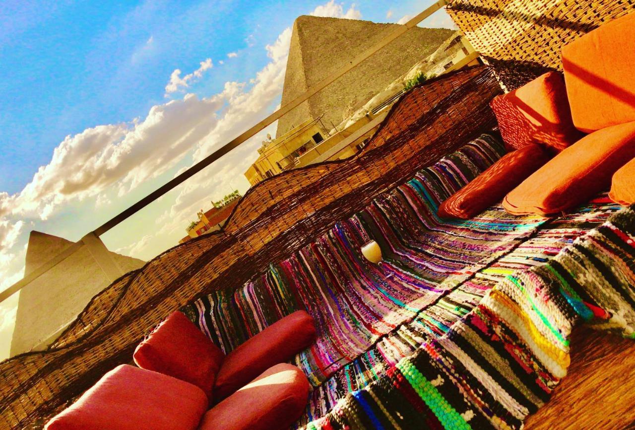 Carpet Alaadein Pyramids View Hotel Kafrat al Jabal Exterior photo
