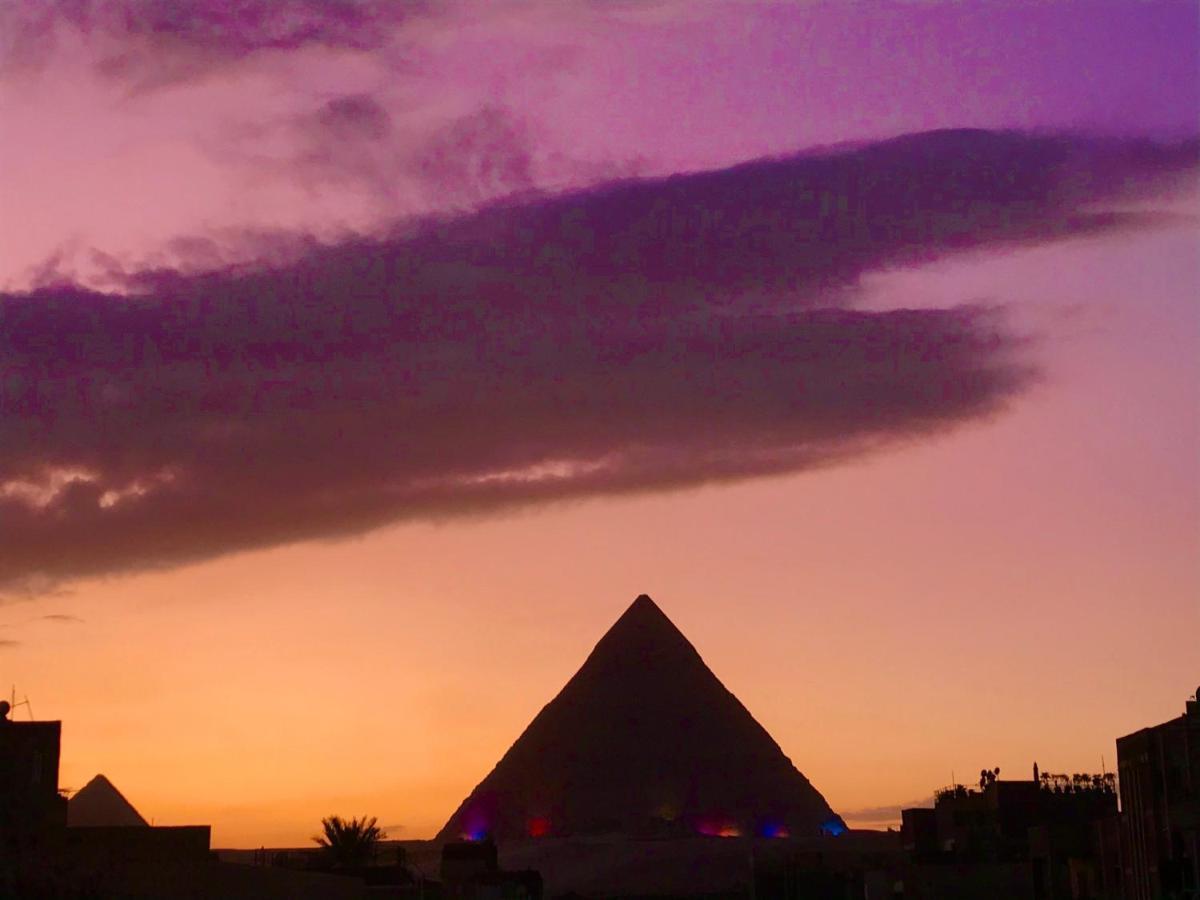 Carpet Alaadein Pyramids View Hotel Kafrat al Jabal Exterior photo